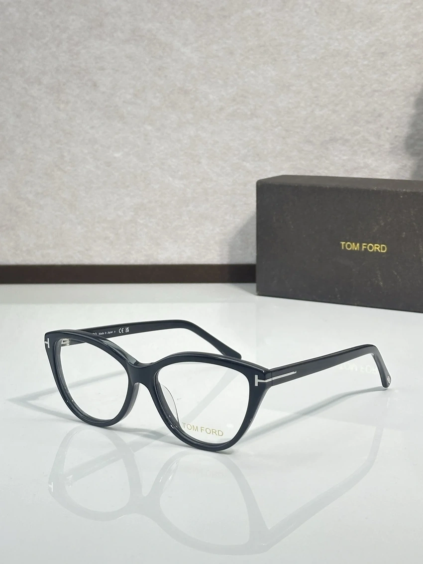 Premium Tom Ford TF5807 Spectacle Frames – Tom Ford Glasses Frames | B2B Optical Supplier