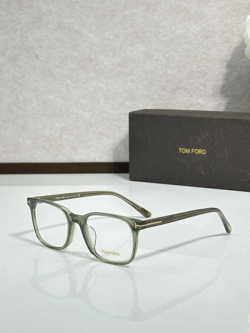 Designer Tom Ford TF5831 Spectacle Frames – Aviator Glasses Tom Ford | Bulk Distributor