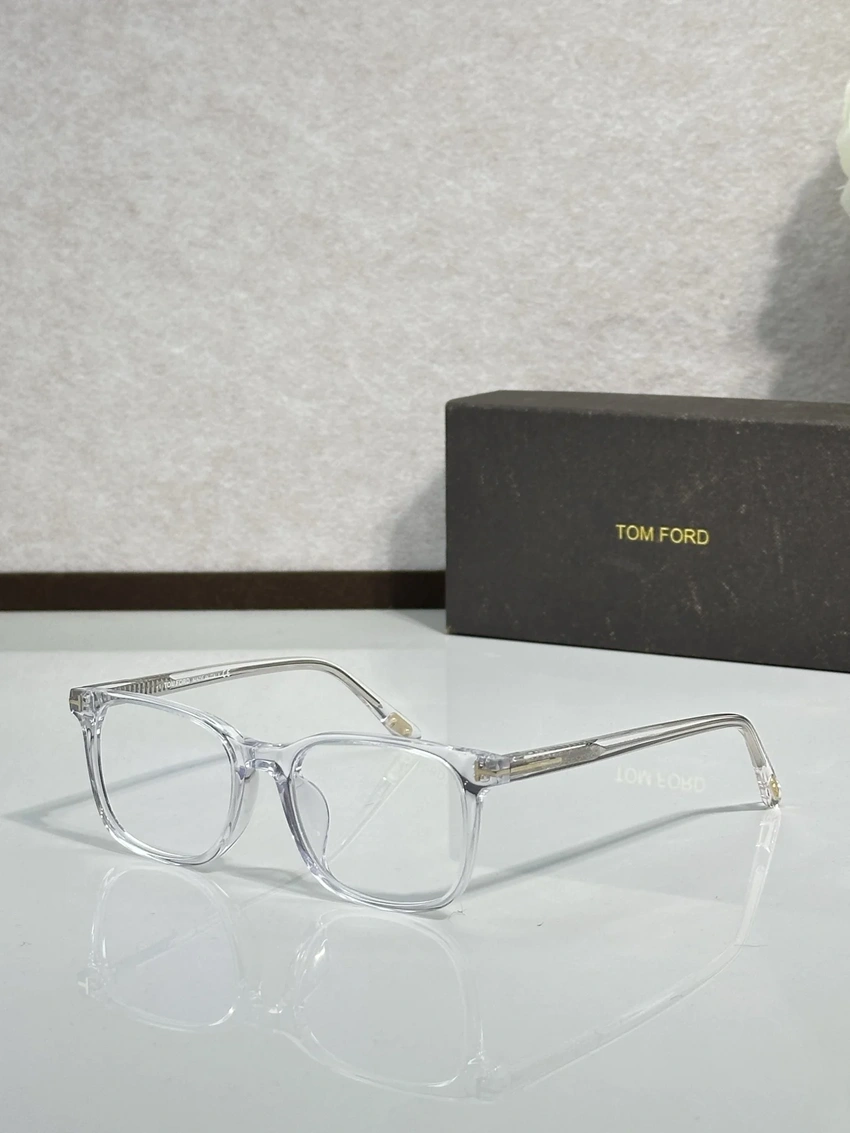 High-Quality Tom Ford TF5831 Eyewear – Tom Ford Round Eyeglasses | Optical Store Supply