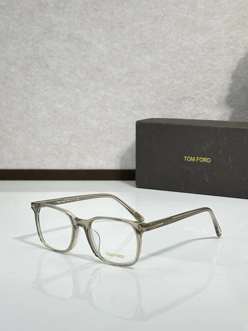 Designer Tom Ford TF5831 Spectacle Frames – Aviator Glasses Tom Ford | Bulk Distributor