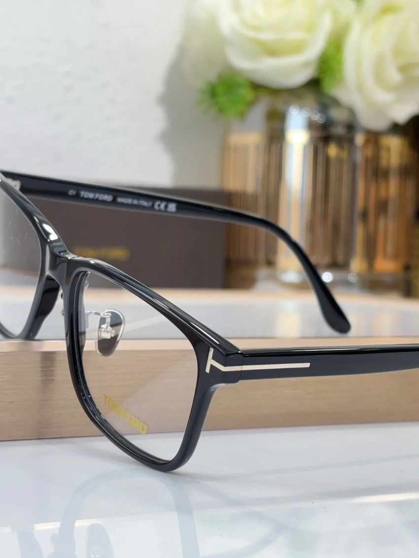 Elite Tom Ford TF5926 Spectacle Frames – Wearing Tom Ford Glasses | Bulk Distributor