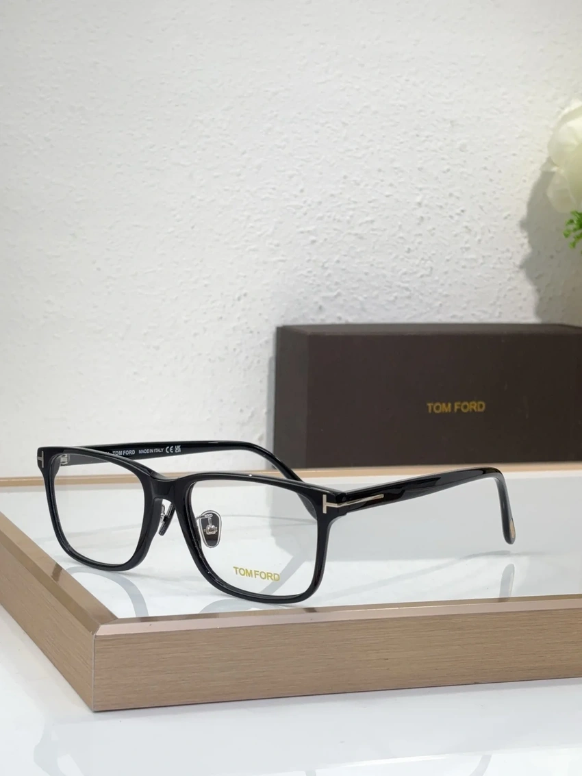 Elite Tom Ford TF5926 Spectacle Frames – Wearing Tom Ford Glasses | Bulk Distributor