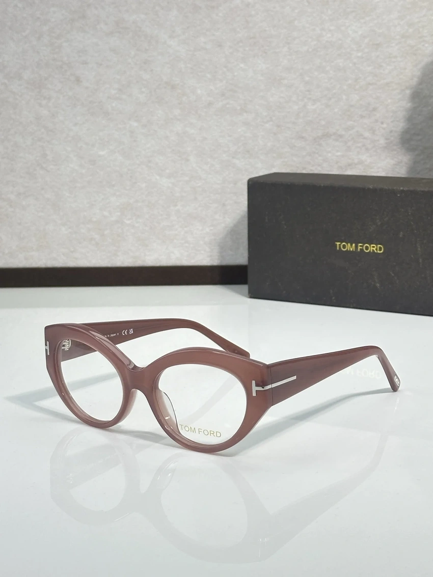 Professional Tom Ford TF5950 Spectacle Frames – Round Tom Ford Eyeglasses | B2B Optical Supplier