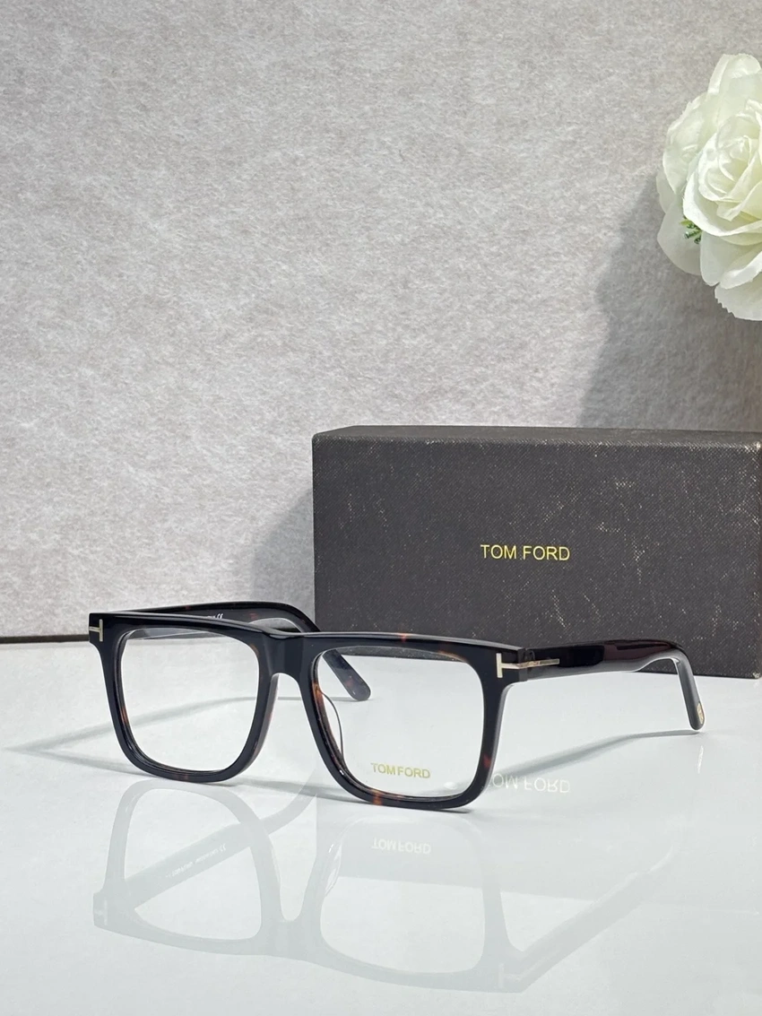 Luxury Tom Ford TF906 Spectacle Frames – Tom Ford Eyeglasses For Ladies | Retail Optical Partner