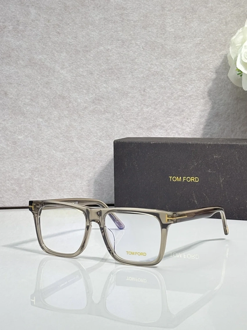 Luxury Tom Ford TF906 Spectacle Frames – Tom Ford Eyeglasses For Ladies | Retail Optical Partner