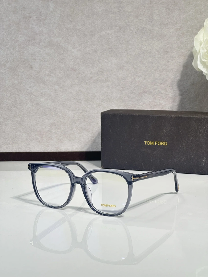High-Quality Tom Ford TF972 Optical Glasses – Mens Tom Ford Round Glasses | Wholesale Distributor