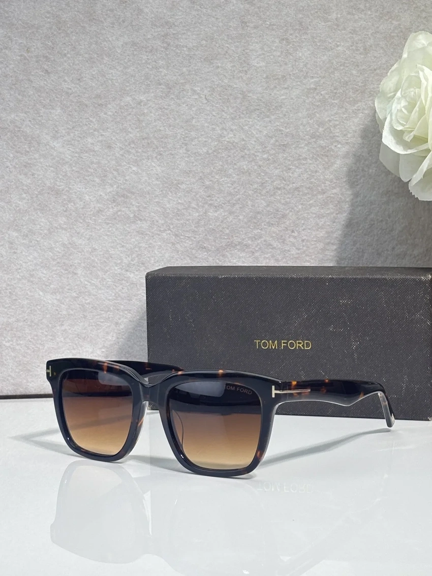 Tom Ford FT0646 Fern Sunglasses for Wholesale | Optical Store Supplier