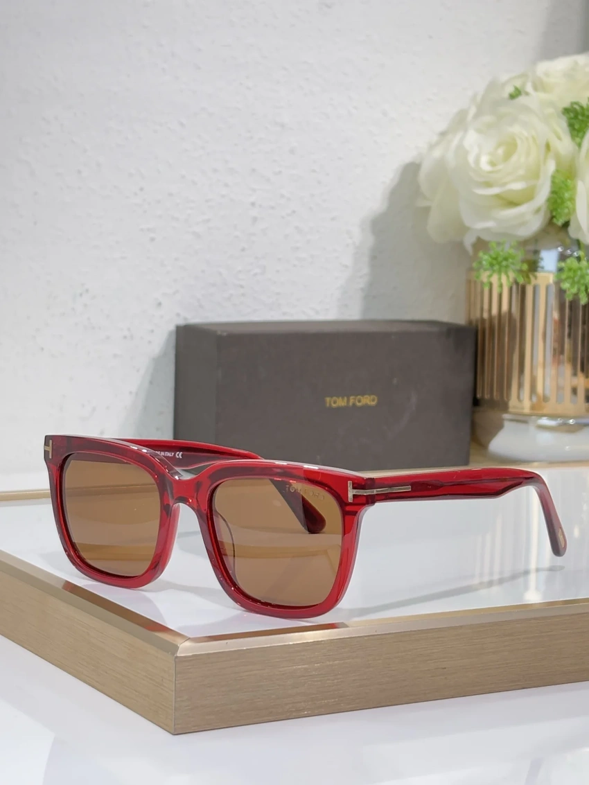 Tom Ford FT0646 Fern Sunglasses for Wholesale | Optical Store Supplier