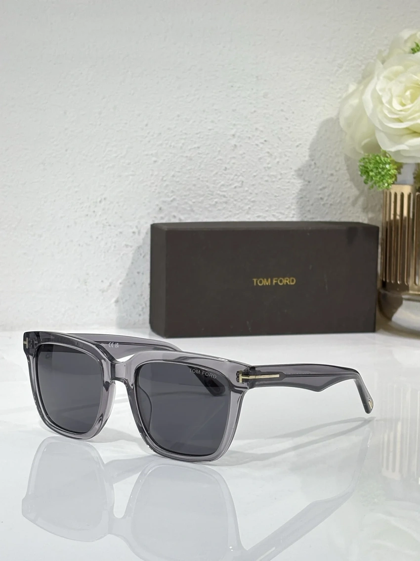 Wholesale Tom Ford FT0646 Calder Sunglasses | B2B Optical Distributor