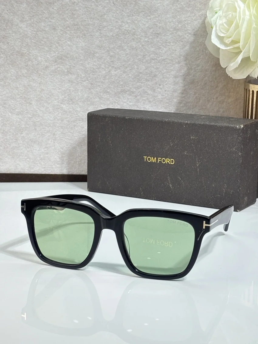 Tom Ford FT0646 Troy Sunglasses for Wholesale | Optical Store Supplier