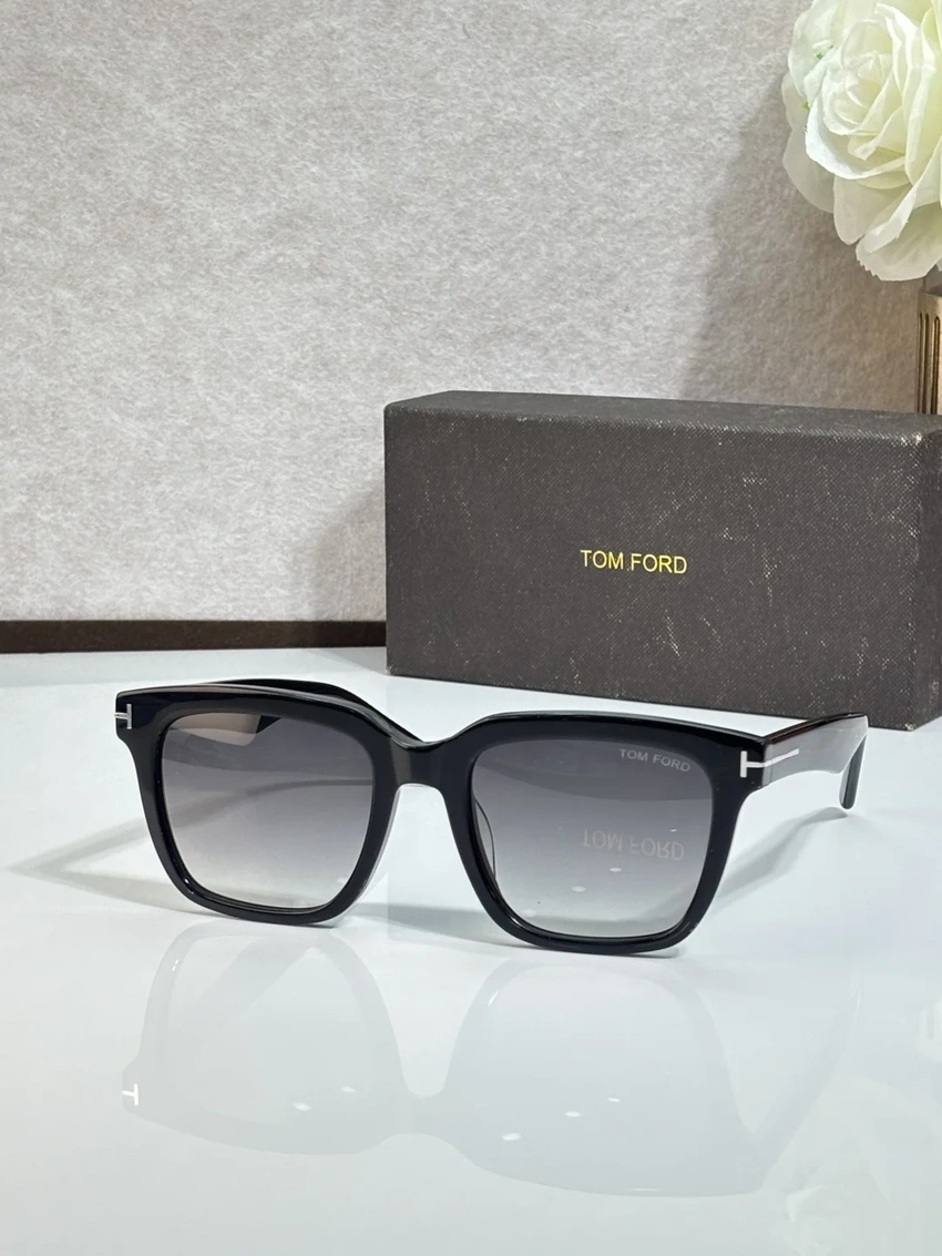 Tom Ford FT0646 Shades Woman Wholesale | Optical Retail Supplier