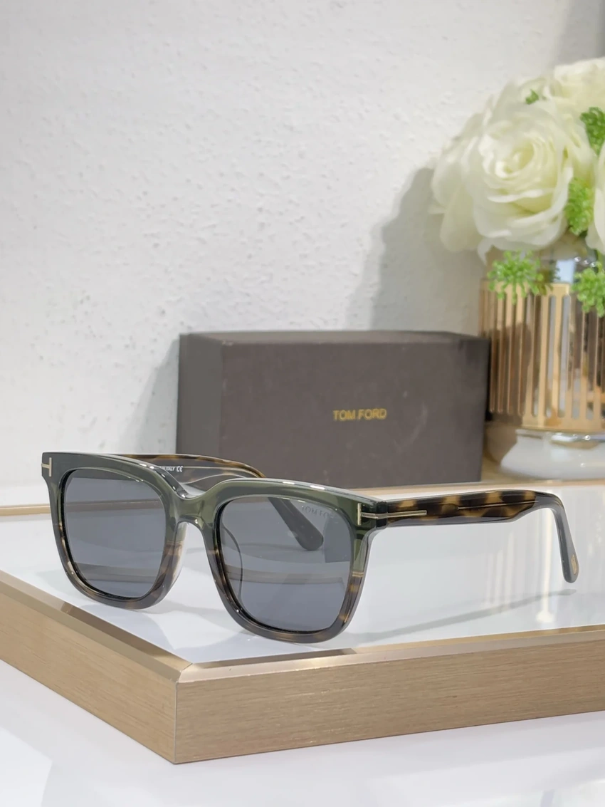 Tom Ford FT0646 Shades Woman Wholesale | Optical Retail Supplier