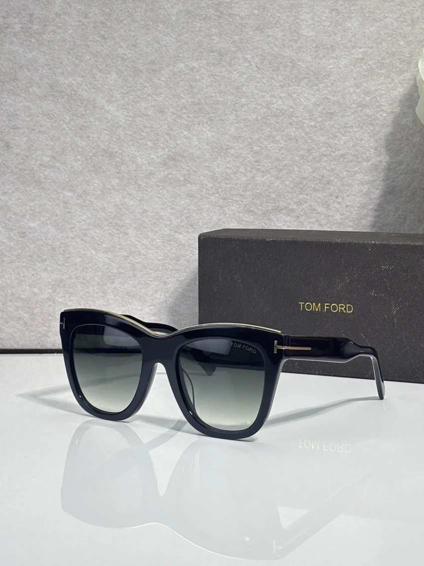 Wholesale Tom Ford FT0685 Sunglasses Prescription | B2B Optical Distributor