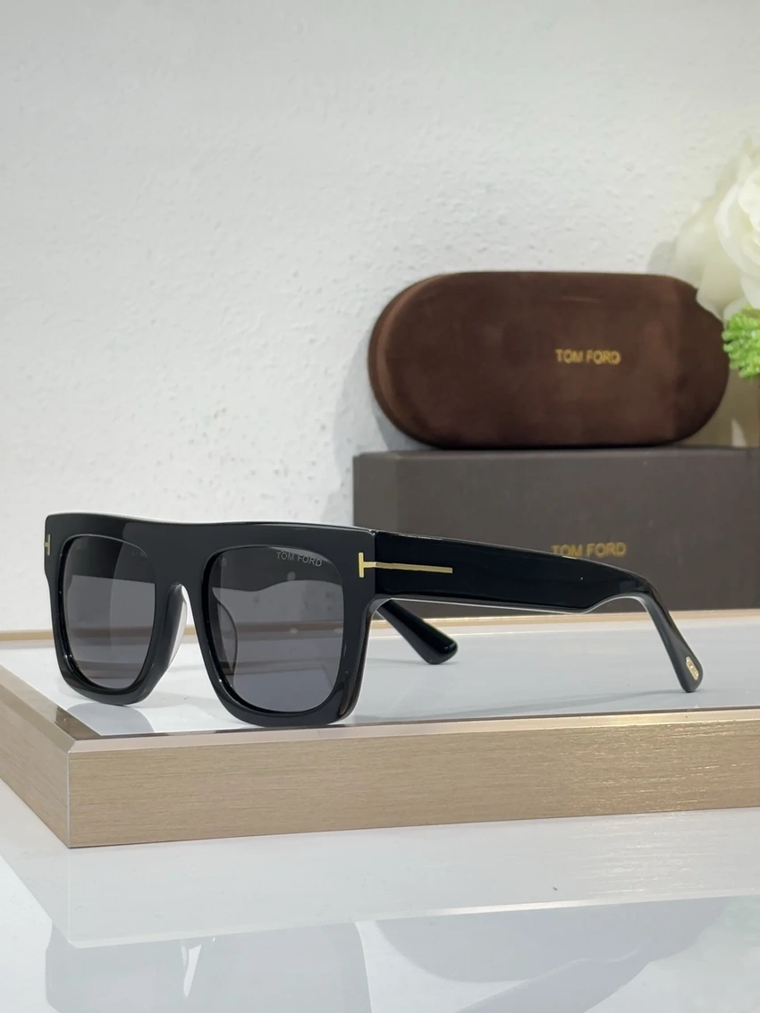 Tom Ford FT0711 Men’s Aviator Sunglasses – Wholesale Optical Frames Supplier