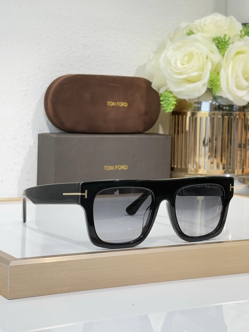 Wholesale Tom Ford FT0711 Women Sunglasses | B2B Optical Distributor