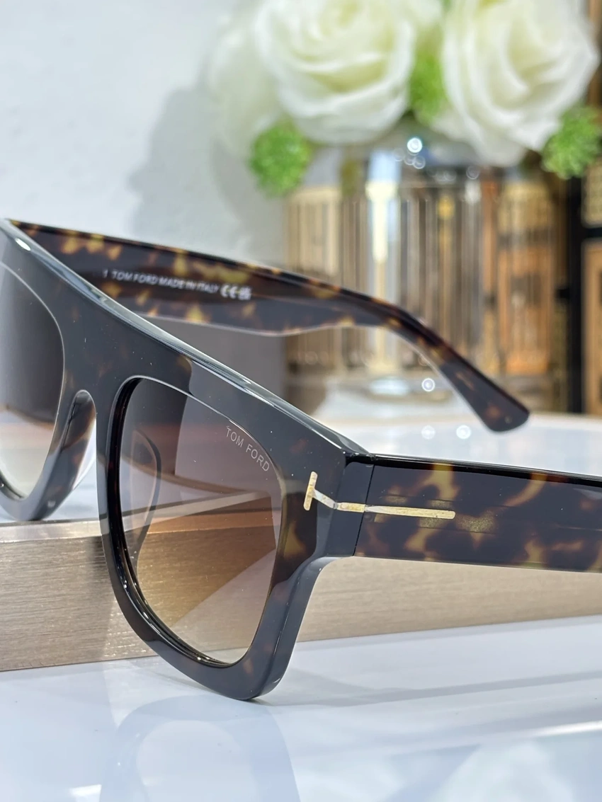 Wholesale Tom Ford FT0711 Women Sunglasses | B2B Optical Distributor