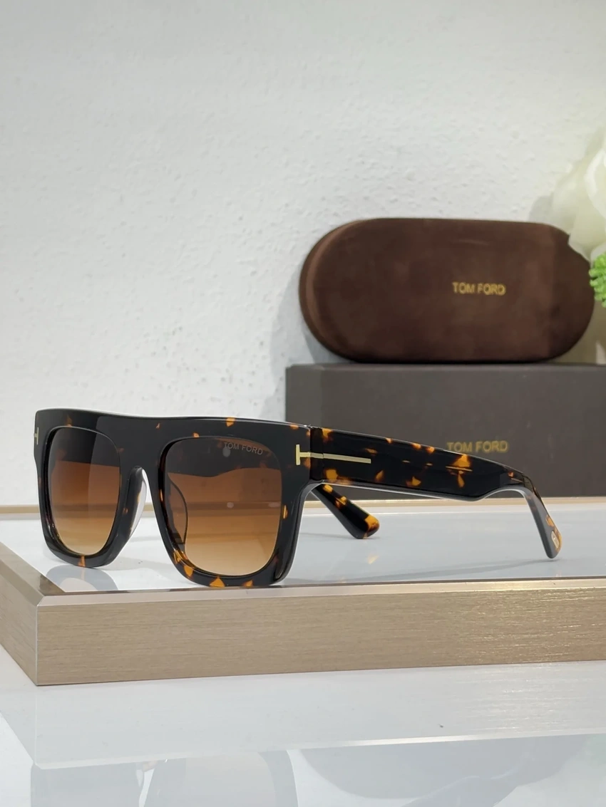 Wholesale Tom Ford FT0711 Women Sunglasses | B2B Optical Distributor