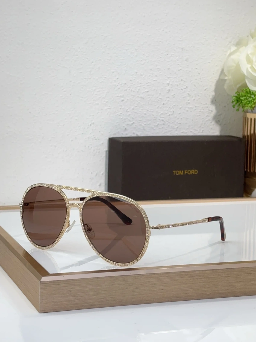 Wholesale Tom Ford FT0728 Sunglass Hut | B2B Optical Distributor