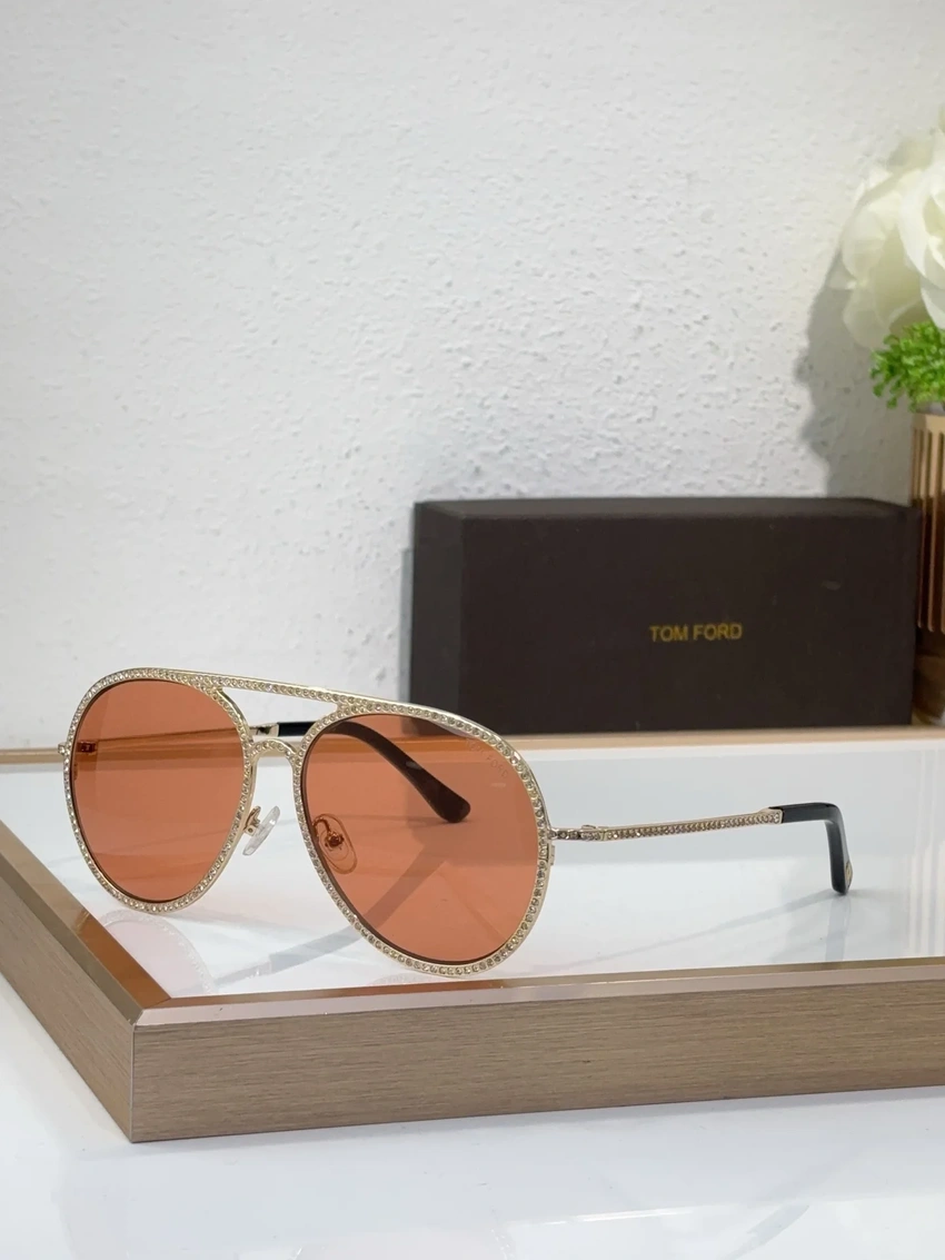 Tom Ford FT0728 Guilliana Sunglasses for Wholesale | Optical Store Supplier