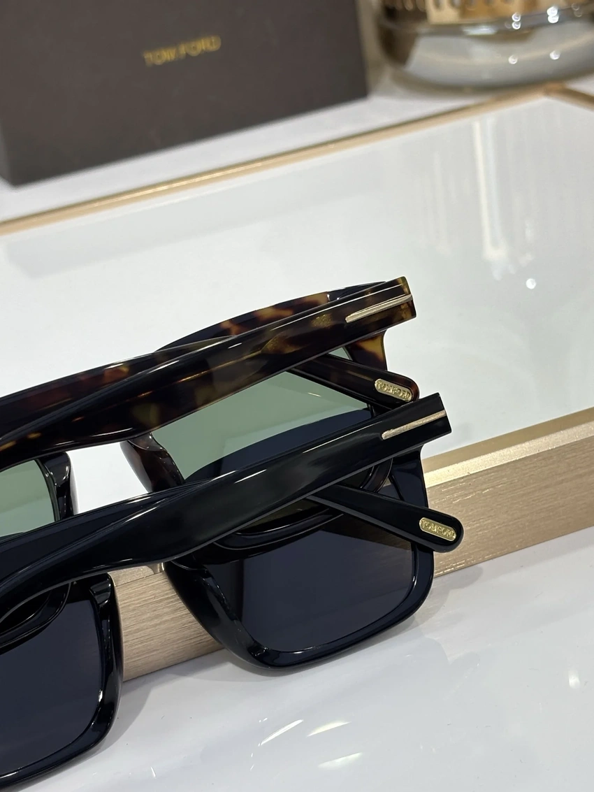 Tom Ford FT0751 Wrap Sunglasses for Wholesale | Optical Store Supplier