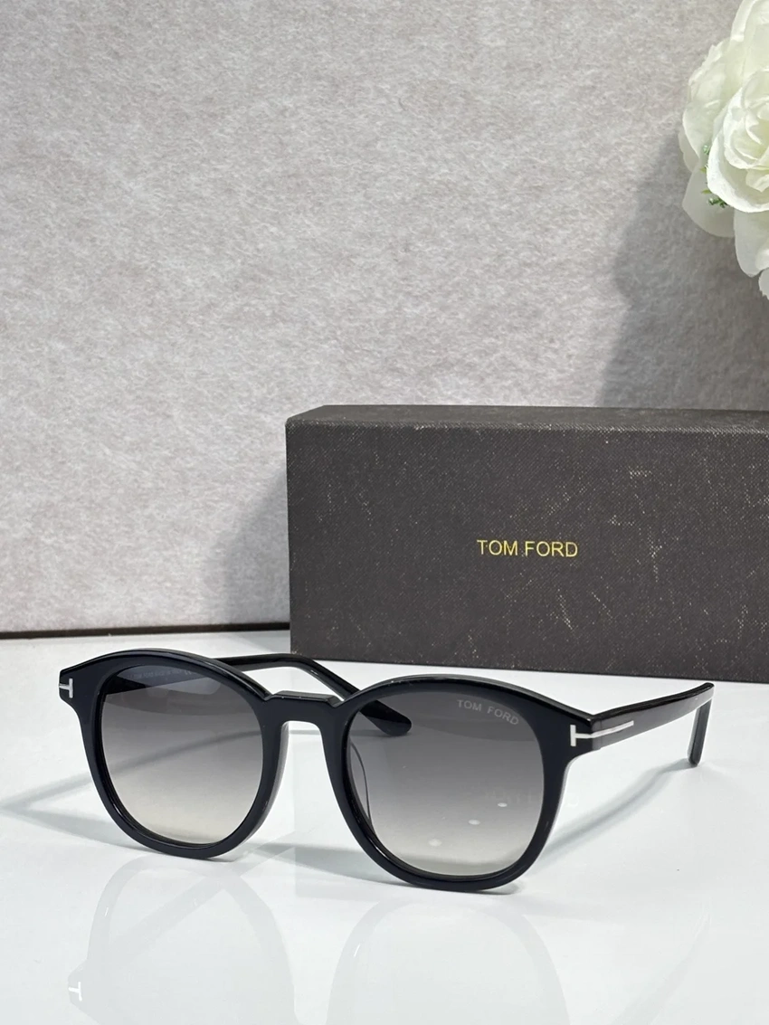 Tom Ford FT0752 Cat Eye Sunglasses – Wholesale Optical Frames Supplier