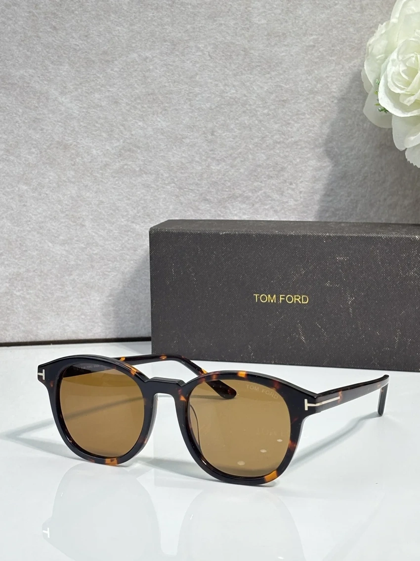 Wholesale Tom Ford FT0752 Bronson Sunglasses | B2B Optical Distributor