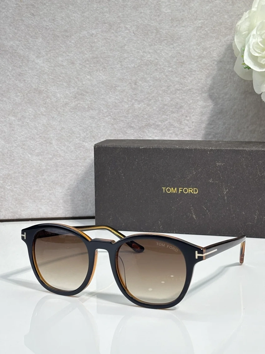 Tom Ford FT0752 Cat Eye Sunglasses – Wholesale Optical Frames Supplier