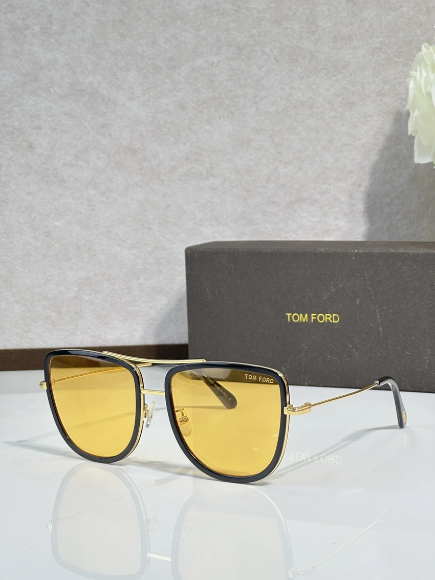 Tom Ford FT0759 Gold Sunglasses for Wholesale | Optical Store Supplier