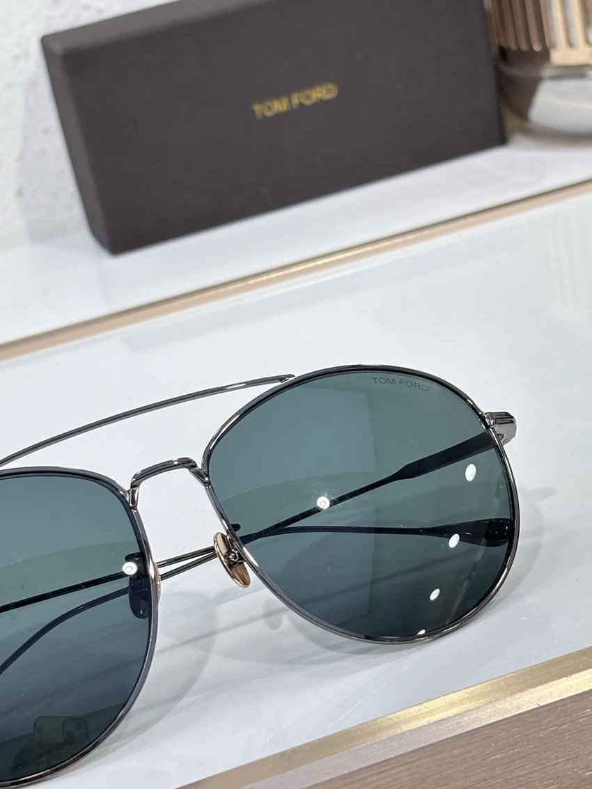 Tom Ford FT0784 Milo Sunglasses for Wholesale | Optical Store Supplier