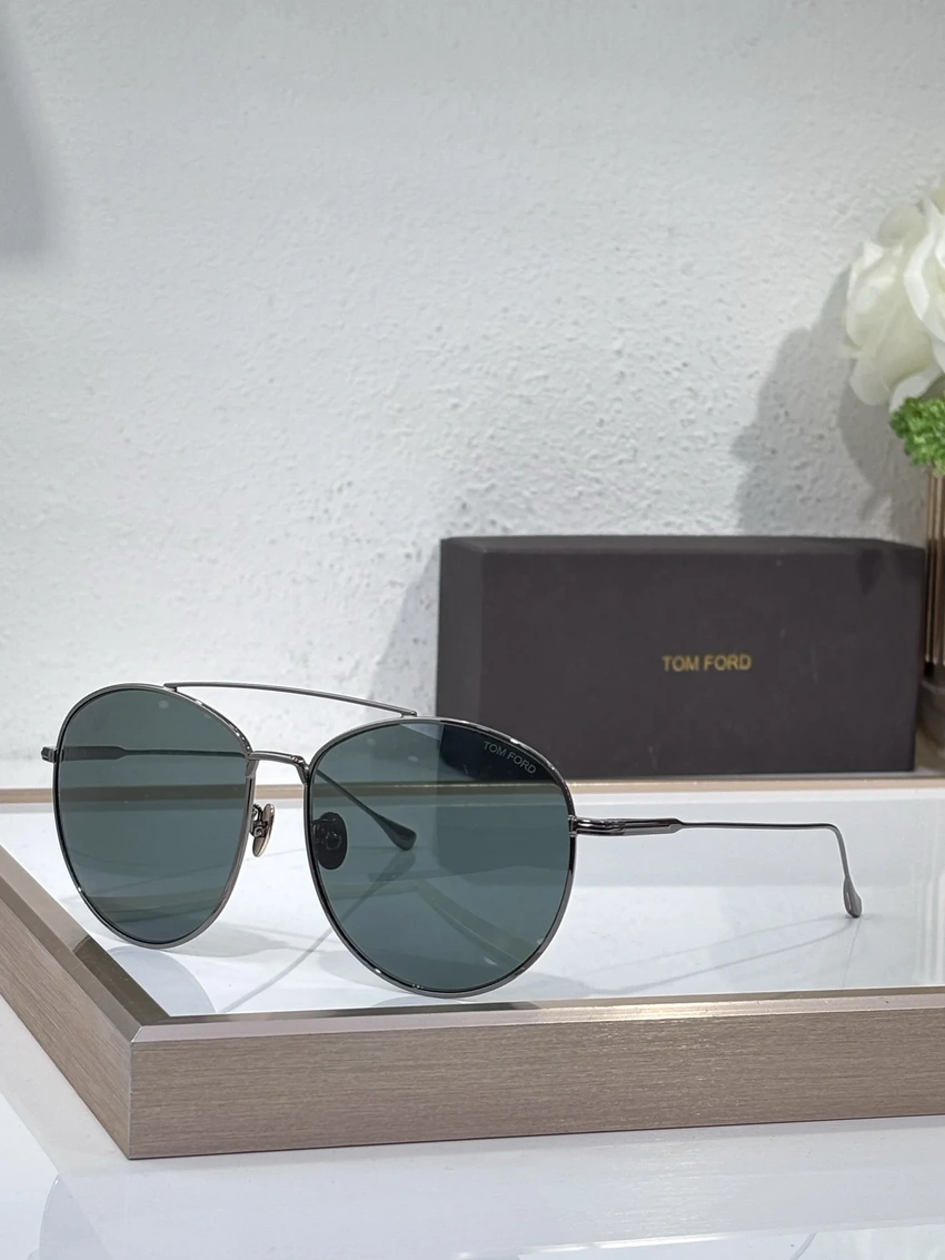 Premium Tom Ford FT0784 Lorna Shield Sunglasses – Wholesale Distributor
