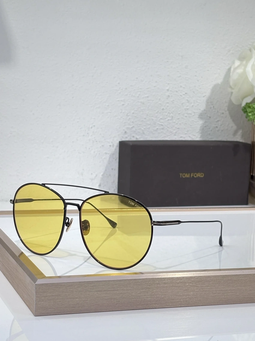 Tom Ford FT0784 Milo Sunglasses for Wholesale | Optical Store Supplier