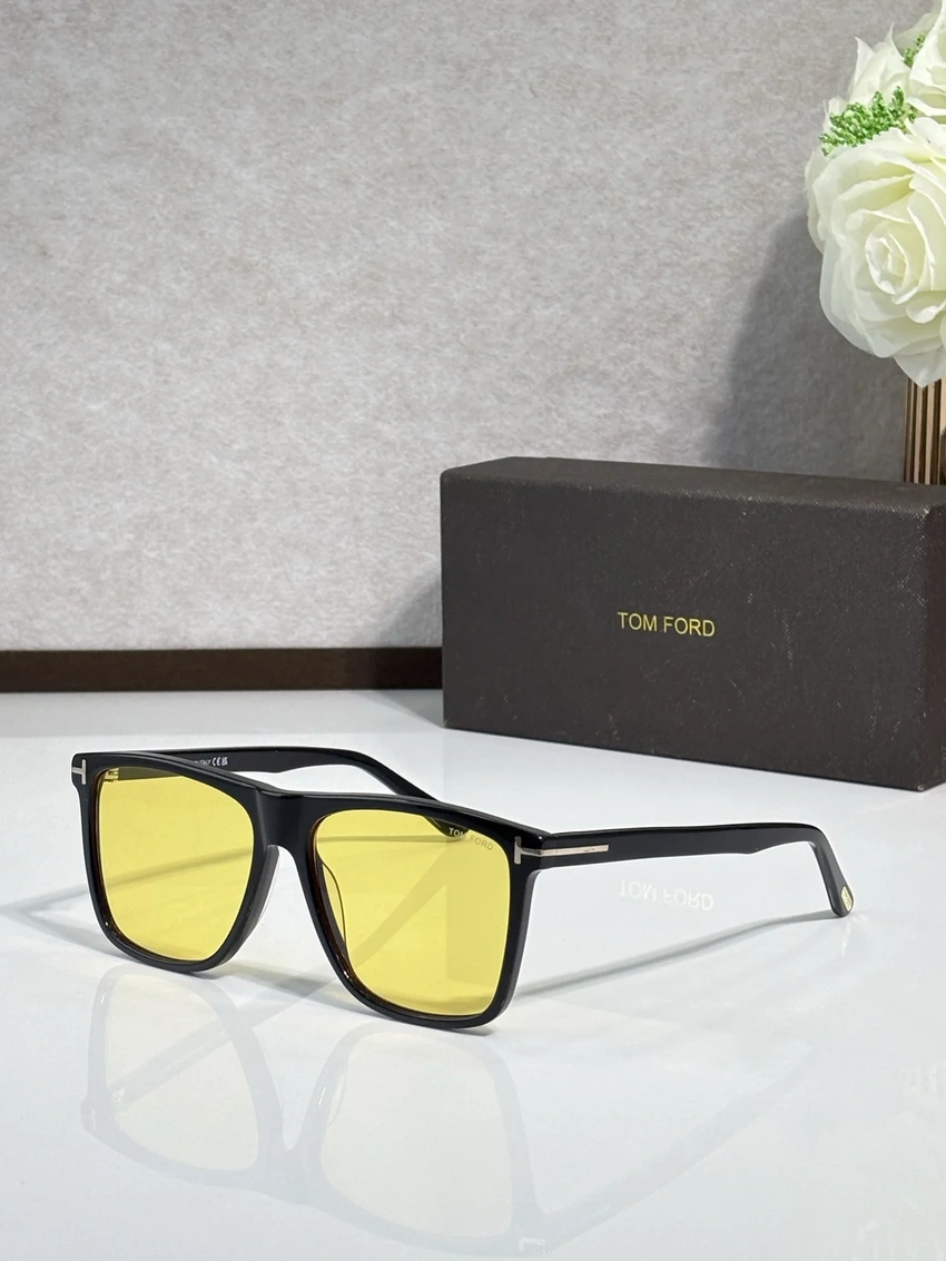 Tom Ford FT0832 Alberto Sunglasses – Wholesale Optical Frames Supplier