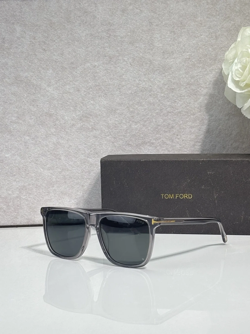 Wholesale Tom Ford FT0832 Lucilla Sunglasses | B2B Optical Distributor