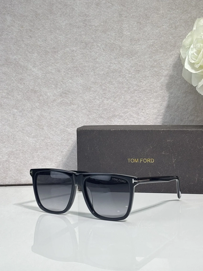 Wholesale Tom Ford FT0832 Lucilla Sunglasses | B2B Optical Distributor