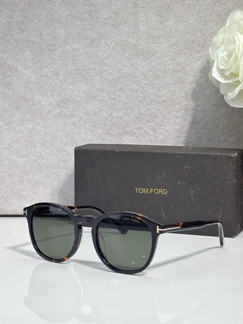 Buy Tom Ford FT0834 Luna Sunglasses Wholesale | Optical Importer