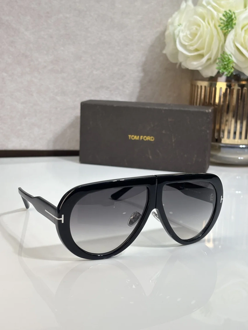 Tom Ford FT0836 Shades Women Wholesale | Optical Retail Supplier
