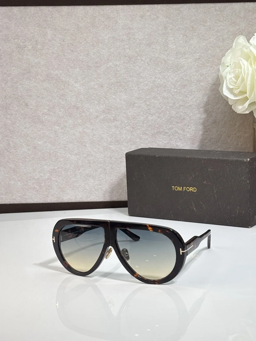 Premium Tom Ford FT0836 Photochromic Sunglasses – Wholesale Distributor