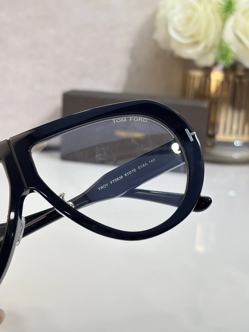 Tom Ford FT0836 Shades Women Wholesale | Optical Retail Supplier