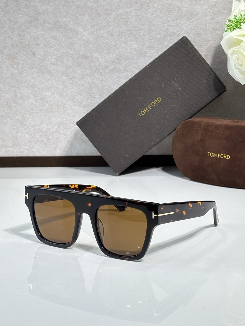 Tom Ford FT0847 Shield Sunglasses for Wholesale | Optical Store Supplier