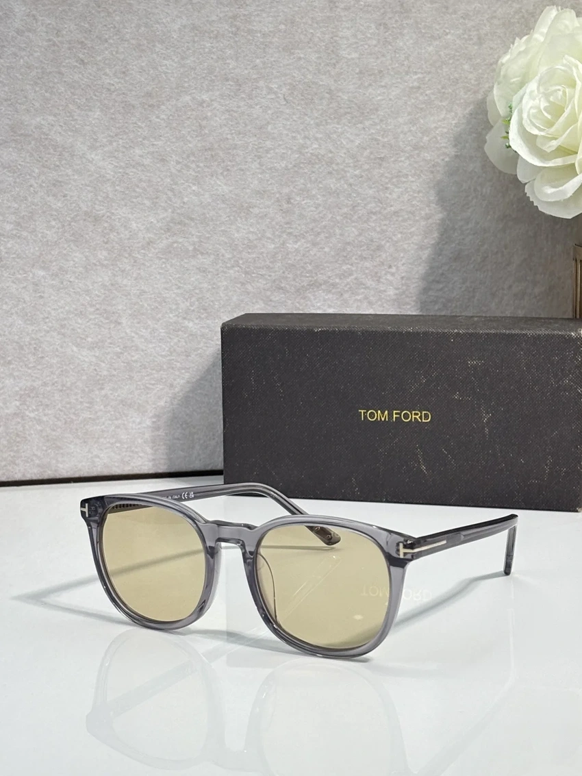 Tom Ford FT0858 Black Aviator Sunglasses – Wholesale Optical Frames Supplier