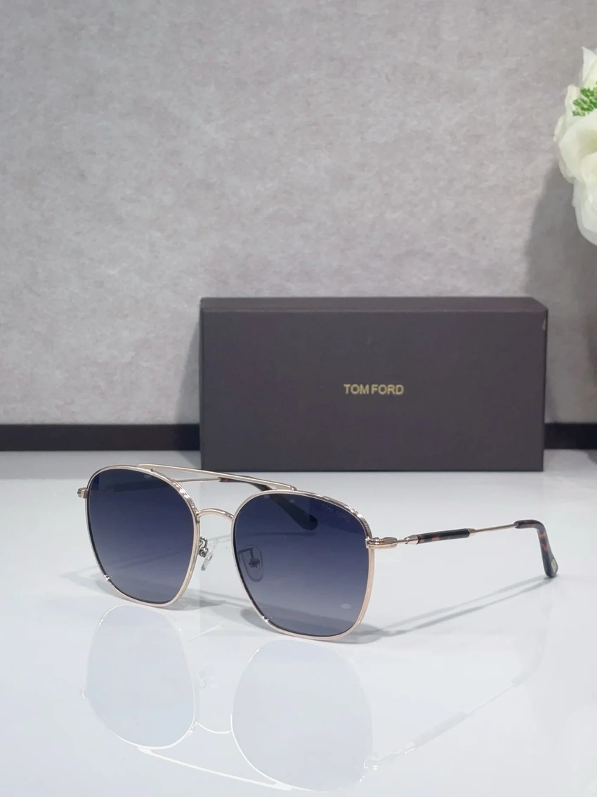 Tom Ford FT0905 Oversized Aviator Sunglasses – Wholesale Optical Frames Supplier