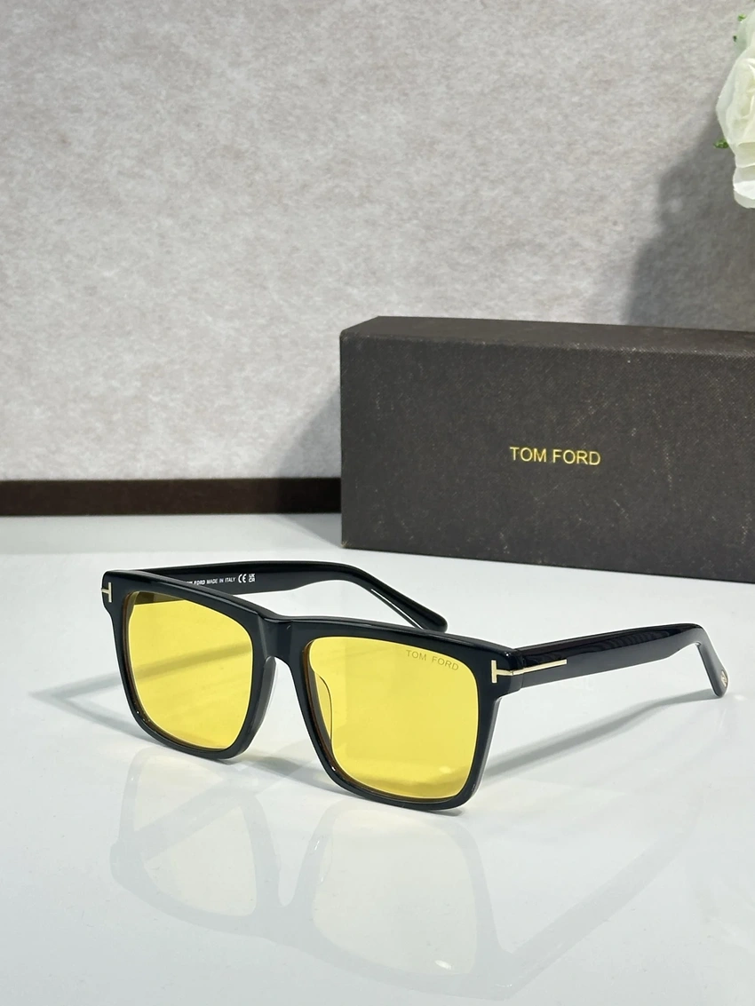 Wholesale Tom Ford FT0906 Sunglasses Dupes | B2B Optical Distributor