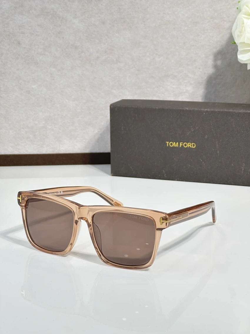 Premium Tom Ford FT0906 Penn Sunglasses – Wholesale Distributor