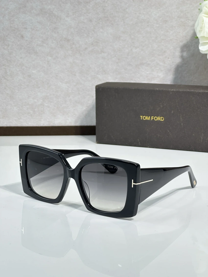 Tom Ford FT0921 Chloe Sunglasses – Wholesale Optical Frames Supplier