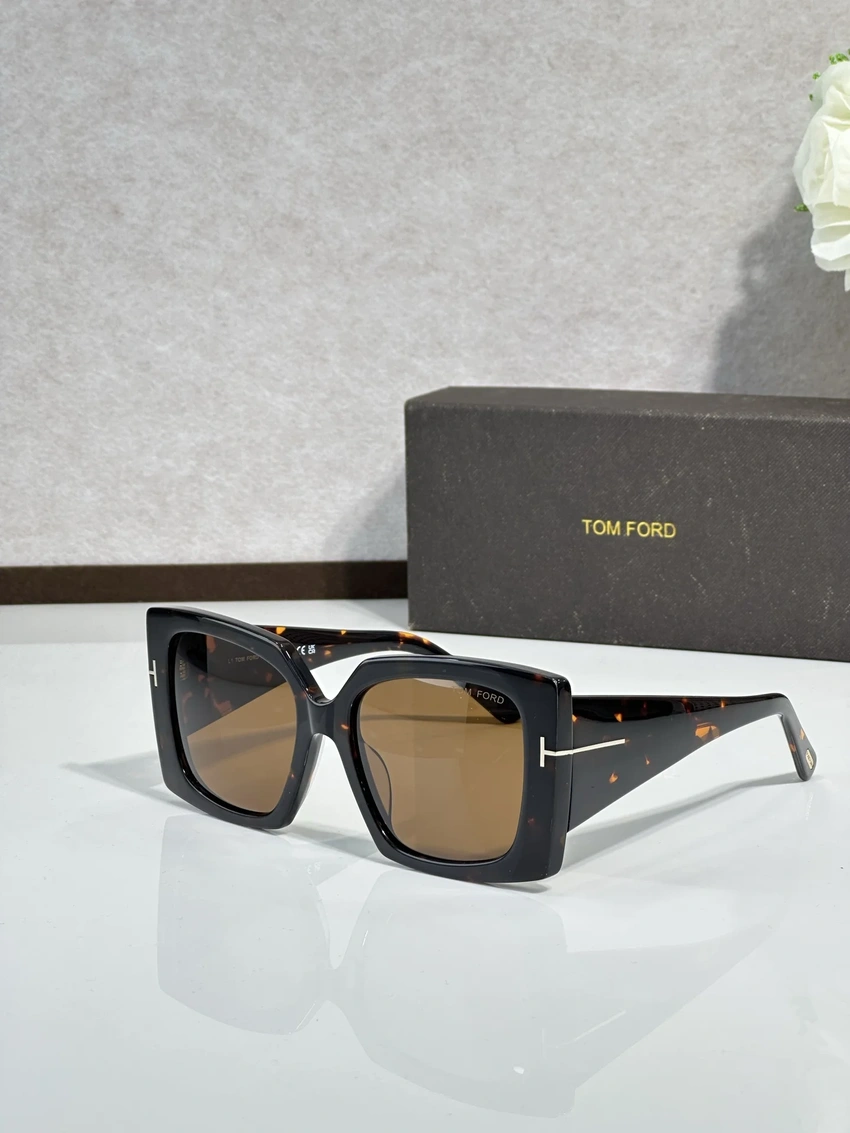 Tom Ford FT0921 Chloe Sunglasses – Wholesale Optical Frames Supplier