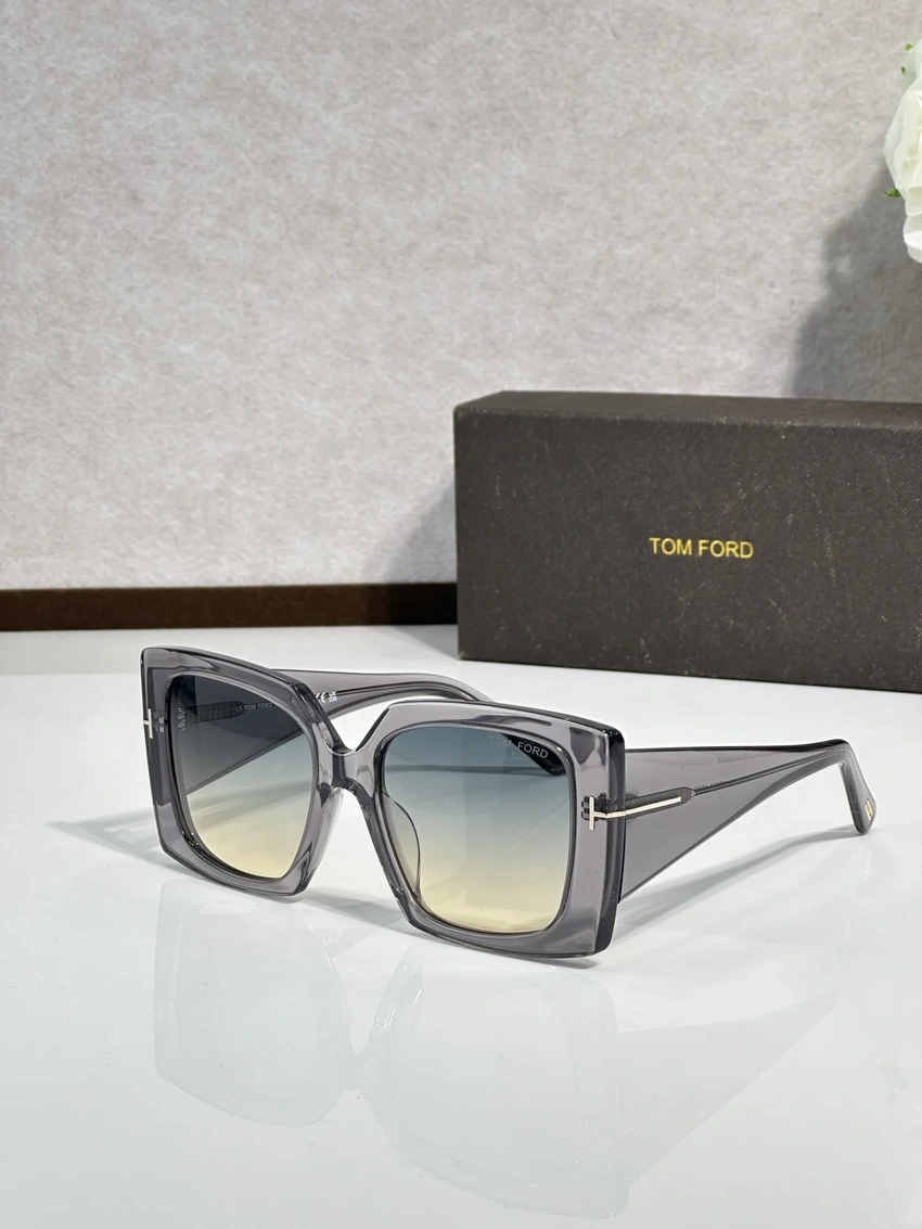 Tom Ford FT0921 Chloe Sunglasses – Wholesale Optical Frames Supplier