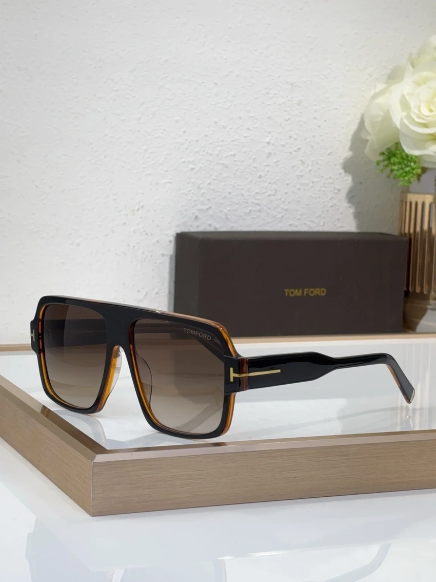 Wholesale Tom Ford FT0933 Clear Sunglasses | B2B Optical Distributor