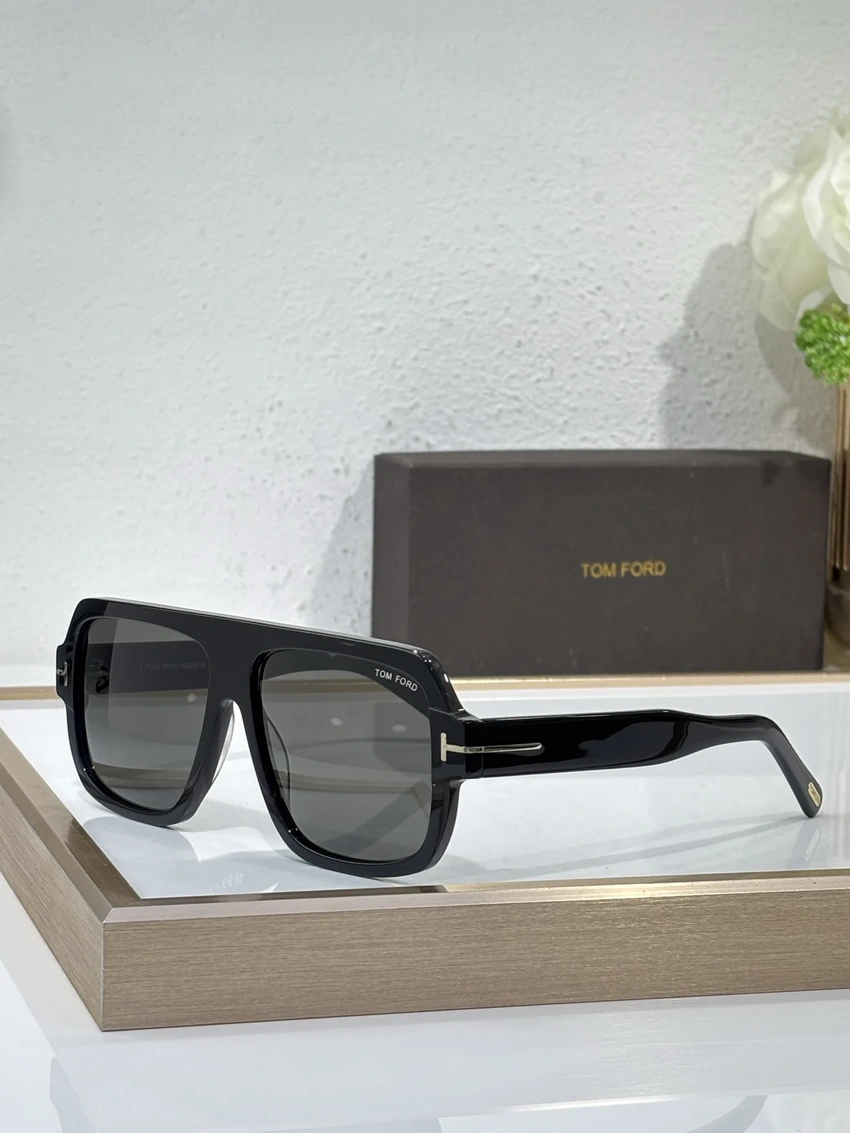 Wholesale Tom Ford FT0933 Clear Sunglasses | B2B Optical Distributor