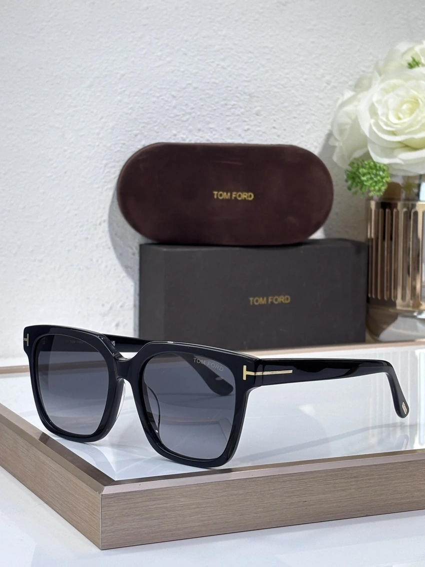 Premium Tom Ford FT0952 Tinsley Mortimer Sunglasses – Wholesale Distributor