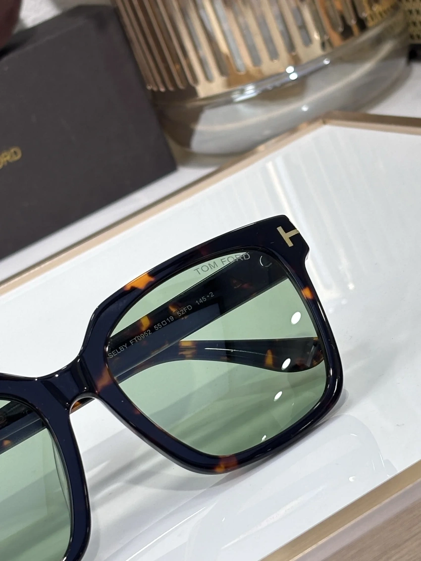 Premium Tom Ford FT0952 Tinsley Mortimer Sunglasses – Wholesale Distributor